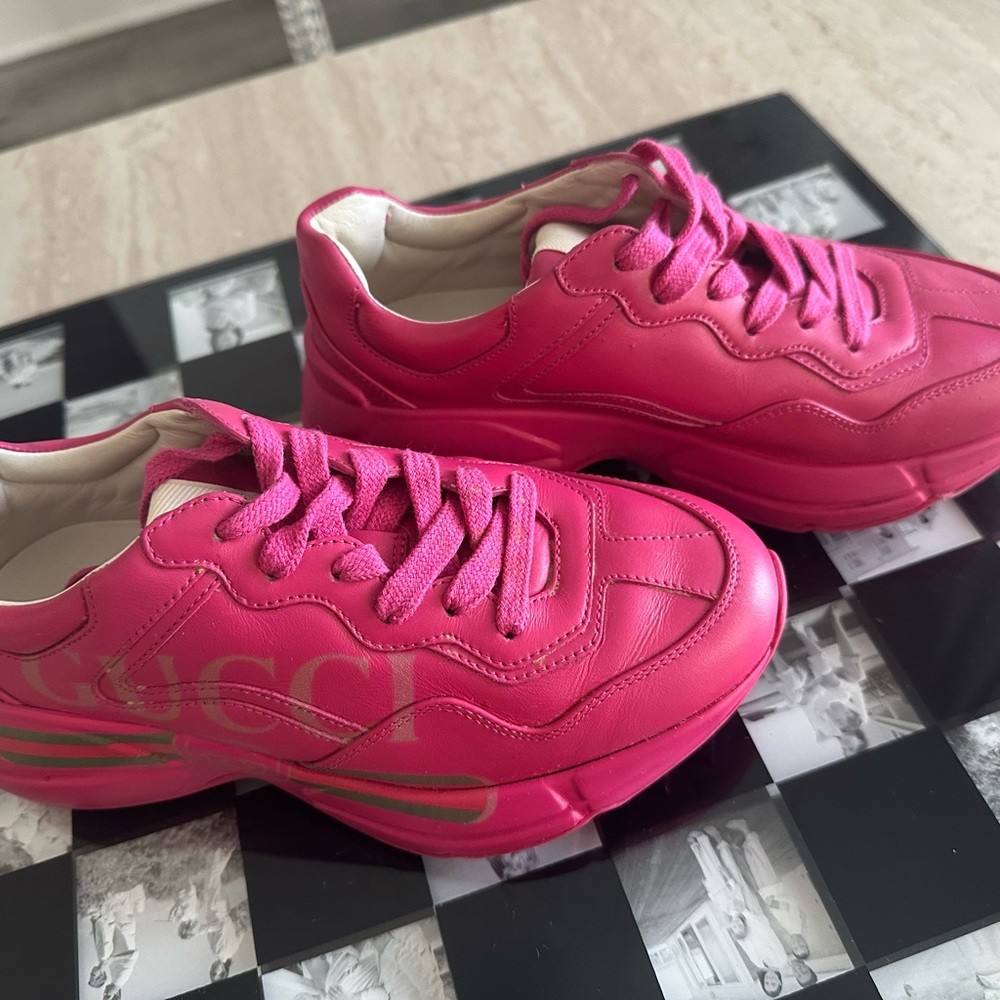 Authentic Gucci Fuchsia Leather Sneakers - Picture 5 of 6